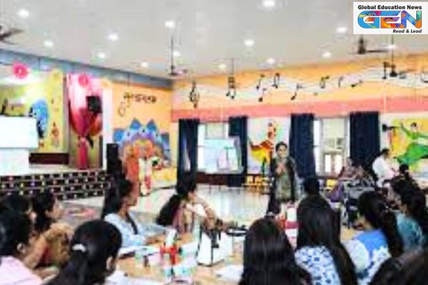 CBSE Capacity Building Programmes, teacher training 2025, NEP 2020 teacher development, Prashikshan Triveni CBSE, STEM education teachers, competency-based assessment training, Hindi Sanskrit teaching, value education sports, innovative teaching tools, holistic classroom learning, NEP 2020, education news