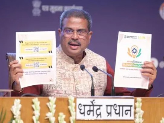 Dharmendra Pradhan Odia language Gujarat 2026, migrant Odia education Surat, NEP 2020 mother tongue policy, Odia optional subject colleges Gujarat, dedicated Odia departments higher ed, TET Odia teacher eligibility, cultural attachment Odia migrants, 1.6 lakh Odia speakers Surat, education news, NEP 2020