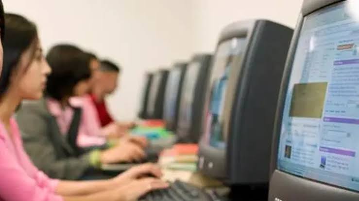 Computer Engineering India, AISHE 2023-24 report, engineering branch popularity, Computer Science Engineering, AI careers India, engineering admissions 2026, STEM education India, higher education enrolment, engineering trends, software engineering careers, digital economy India, engineering education policy, technology jobs India, engineering graduates India
